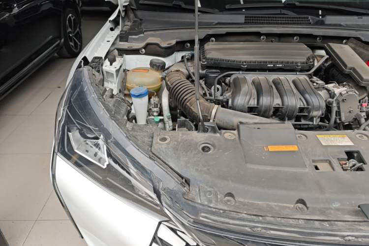 Used Dongfeng Aeolus Yixuan GS 2023 Mach Edition 1.5L Automatic Wealth Creation Version Engine Bay Right