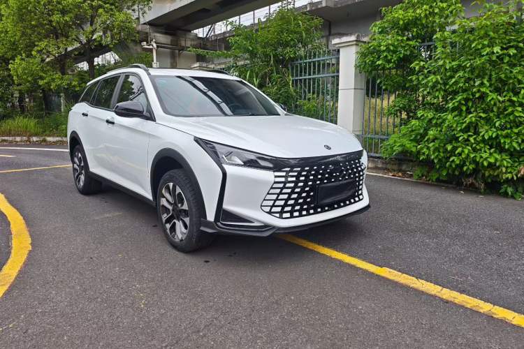 Used Dongfeng Aeolus Yixuan GS 2023 Mach Edition 1.5L Automatic Wealth Creation Version Front Right 45 Deg