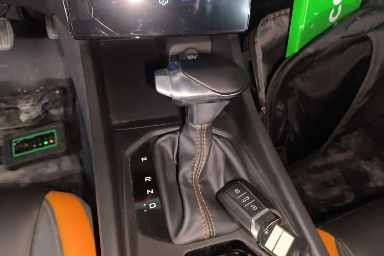 Used Dongfeng Aeolus Yixuan GS 2023 Mach Edition 1.5T Automatic LeKu Version Gear Lever