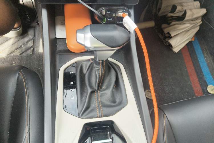 Used Dongfeng Aeolus Yixuan GS 2023 Mach Edition 1.5L Automatic Wealth Creation Version Gear Lever