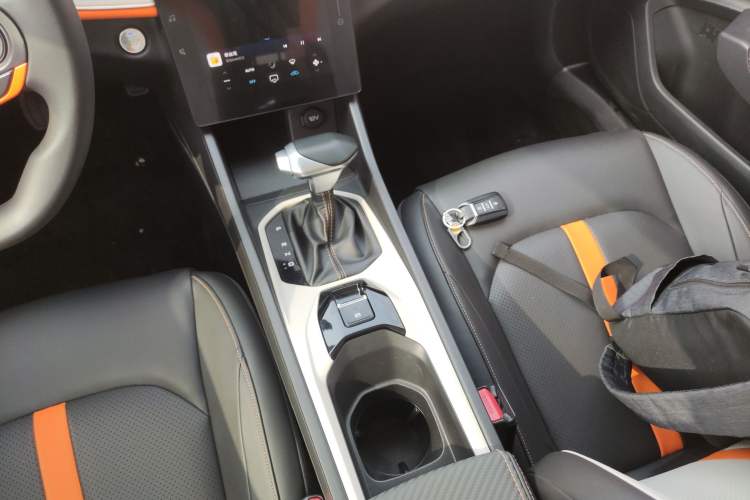 Used Dongfeng Aeolus Yixuan GS 2023 Mach Edition 1.5L Automatic Wealth Creation Version Gear Lever