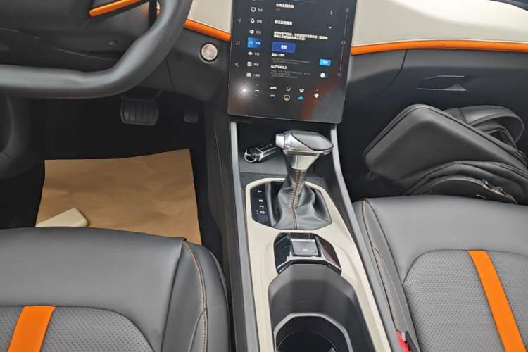 Used Dongfeng Aeolus Yixuan GS 2023 Mach Edition 1.5L Automatic Wealth Creation Version Gear Lever