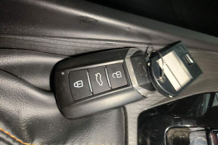 Used Dongfeng Aeolus Yixuan GS 2023 Mach Edition 1.5T Automatic LeKu Version Interior 1