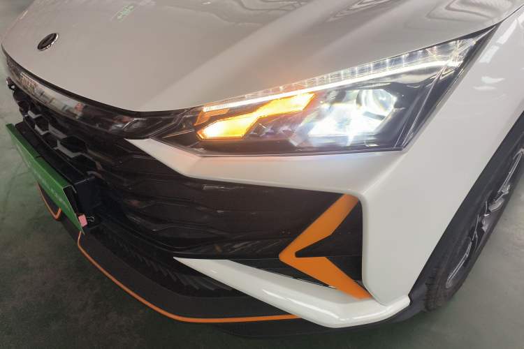 Used Dongfeng Aeolus Yixuan GS 2023 Mach Edition 1.5T Automatic LeKu Version Left Front Headlight