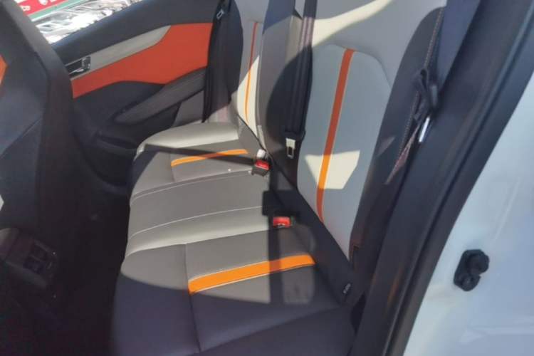Used Dongfeng Aeolus Yixuan GS 2023 Mach Edition 1.5L Automatic Wealth Creation Version Left Rear Seat
