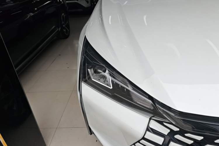 Used Dongfeng Aeolus Yixuan GS 2023 Mach Edition 1.5L Automatic Wealth Creation Version Right Front Headlight