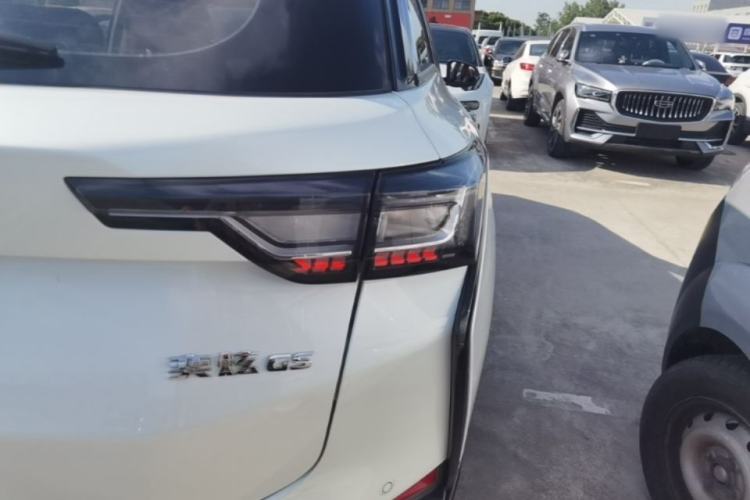 Used Dongfeng Aeolus Yixuan GS 2023 Mach Edition 1.5L Automatic Wealth Creation Version Right Rear Taillight