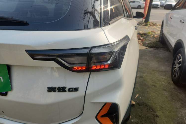 Used Dongfeng Aeolus Yixuan GS 2023 Mach Edition 1.5T Automatic LeKu Version Right Rear Taillight