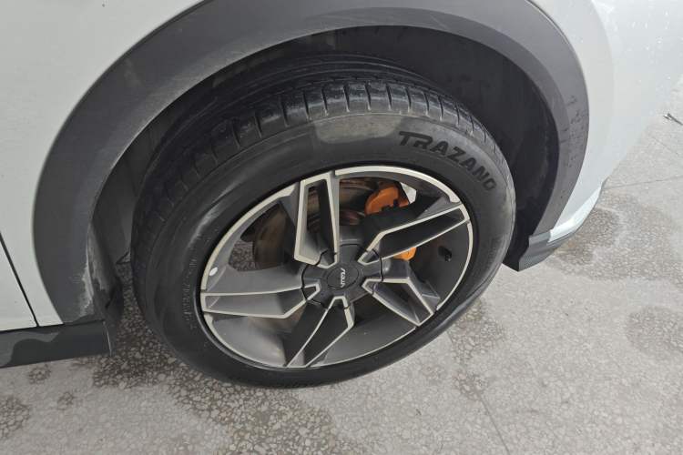 Used Dongfeng Aeolus Yixuan GS 2023 Mach Edition 1.5T Automatic LeKu Version Right Rear Wheel Hub