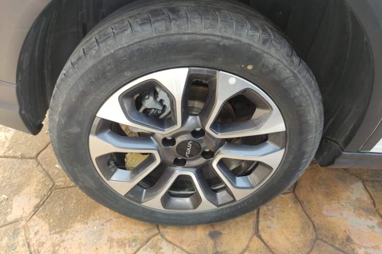 Used Dongfeng Aeolus Yixuan GS 2023 Mach Edition 1.5L Automatic Wealth Creation Version Right Rear Wheel Hub