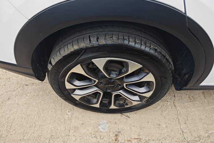 Used Dongfeng Aeolus Yixuan GS 2023 Mach Edition 1.5L Automatic Wealth Creation Version Right Rear Wheel Hub