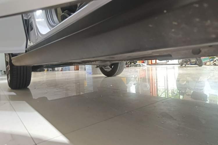 Used Dongfeng Aeolus Yixuan GS 2023 Mach Edition 1.5L Automatic Wealth Creation Version Right Side Sill