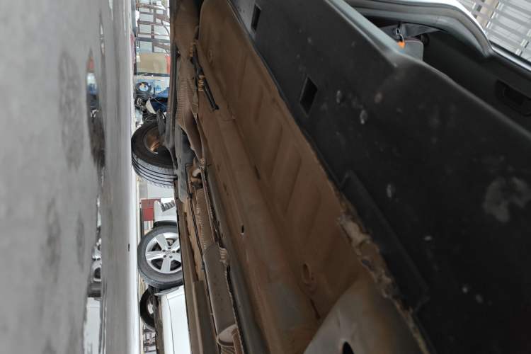 Used Dongfeng Aeolus Yixuan GS 2023 Mach Edition 1.5T Automatic LeKu Version Right Side Sill