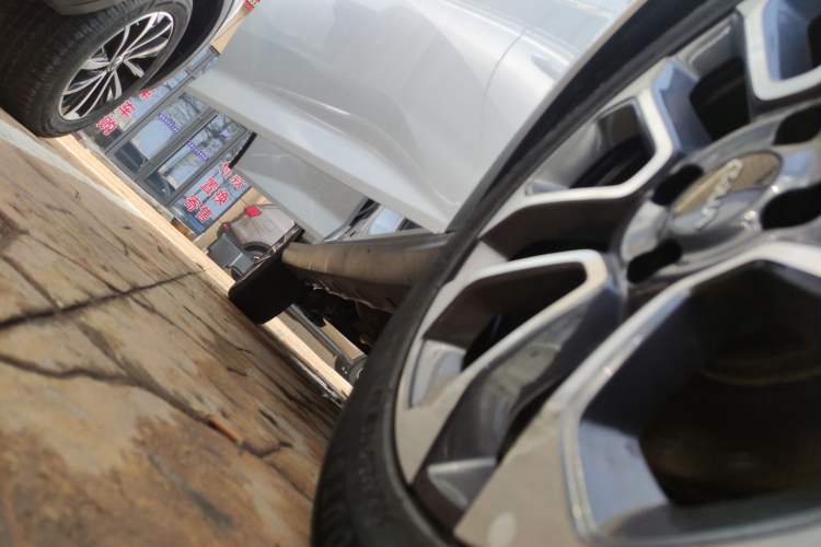 Used Dongfeng Aeolus Yixuan GS 2023 Mach Edition 1.5L Automatic Wealth Creation Version Right Side Sill