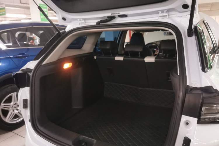 Used Dongfeng Aeolus Yixuan GS 2023 Mach Edition 1.5L Automatic Wealth Creation Version Trunk