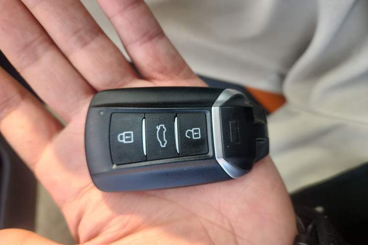 Used Dongfeng Aeolus Yixuan GS 2023 Mach Edition 1.5T Automatic LeKu Version Vehicle Key