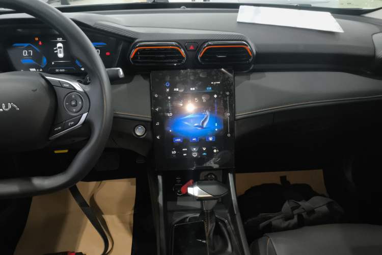 Used Dongfeng Aeolus Yixuan GS 2024 Mach Edition 1.5L Automatic Starry Version Audio And AC Panel