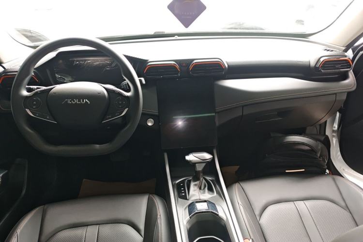 Used Dongfeng Aeolus Yixuan GS 2024 Mach Edition 1.5L Automatic Starry Version Center Console