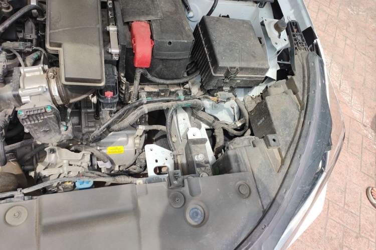 Used Dongfeng Aeolus Yixuan GS 2024 Mach Edition 1.5L Automatic Starry Version Engine Bay Left