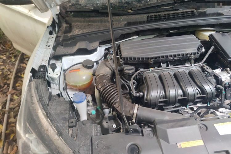 Used Dongfeng Aeolus Yixuan GS 2024 Mach Edition 1.5L Automatic Starry Version Engine Bay Right