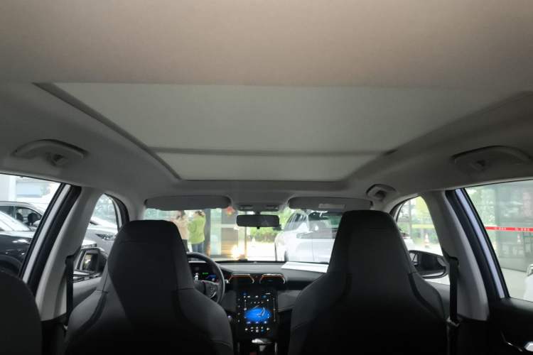 Used Dongfeng Aeolus Yixuan GS 2024 Mach Edition 1.5L Automatic Starry Version Headliner