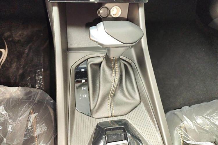 Used Dongfeng Aeolus Yixuan GS 2024 Mach Edition 1.5L Automatic Starry Version Interior 4
