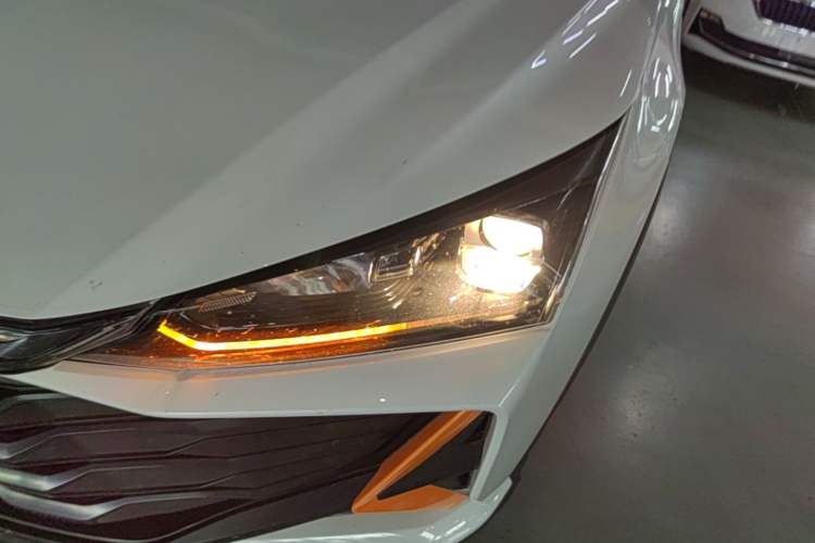 Used Dongfeng Aeolus Yixuan GS 2024 Mach Edition 1.5L Automatic Starry Version Left Front Headlight
