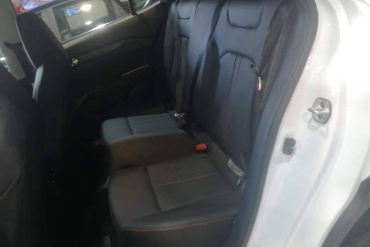 Used Dongfeng Aeolus Yixuan GS 2024 Mach Edition 1.5L Automatic Starry Version Left Rear Seat