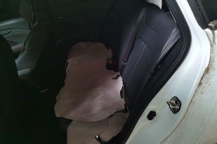Used Dongfeng Aeolus Yixuan GS 2024 Mach Edition 1.5L Automatic Starry Version Left Rear Seat