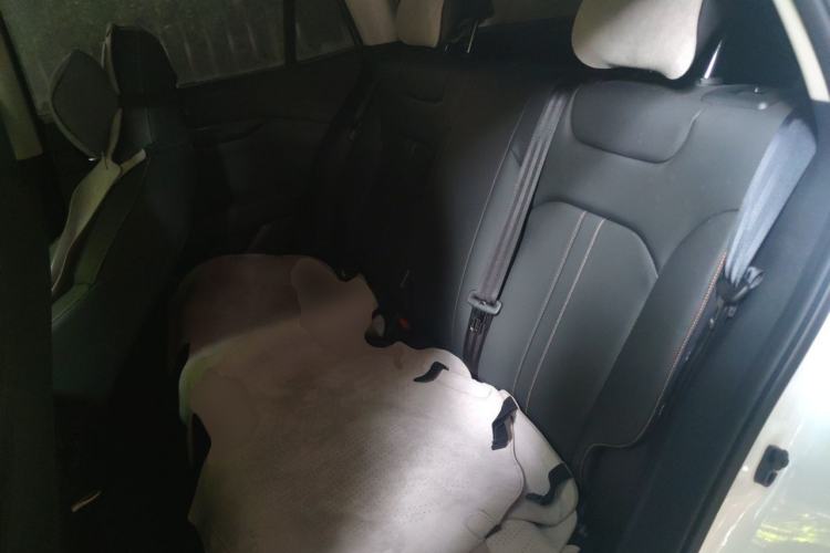 Used Dongfeng Aeolus Yixuan GS 2024 Mach Edition 1.5L Automatic Starry Version Left Rear Seat