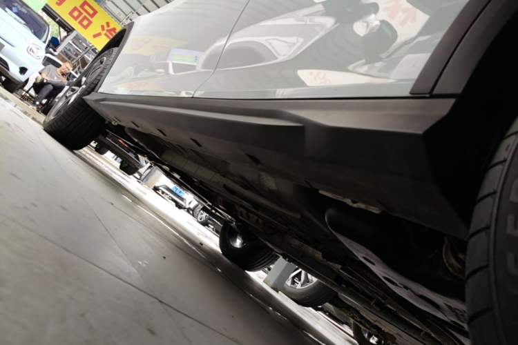 Used Dongfeng Aeolus Yixuan GS 2024 Mach Edition 1.5L Automatic Starry Version Left Side Sill