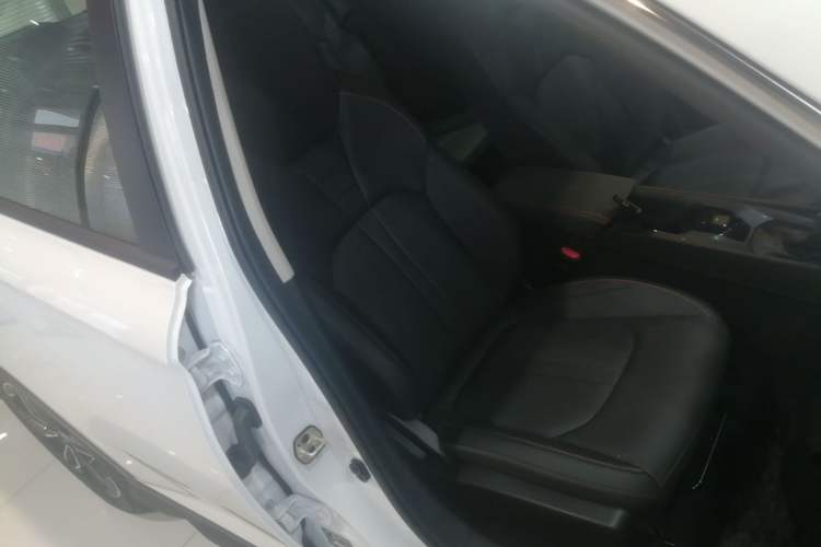 Used Dongfeng Aeolus Yixuan GS 2024 Mach Edition 1.5L Automatic Starry Version Right Front Seat