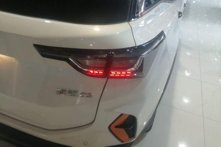 Used Dongfeng Aeolus Yixuan GS 2024 Mach Edition 1.5L Automatic Starry Version Right Rear Taillight