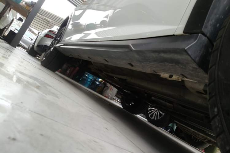 Used Dongfeng Aeolus Yixuan GS 2024 Mach Edition 1.5L Automatic Starry Version Right Side Sill