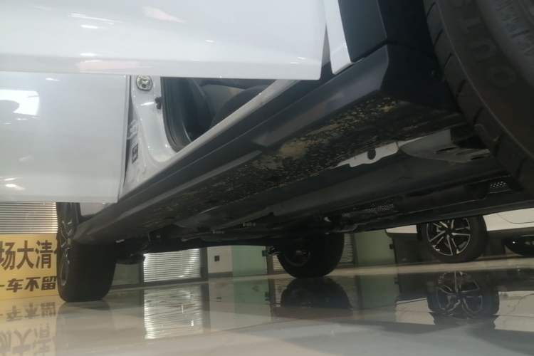 Used Dongfeng Aeolus Yixuan GS 2024 Mach Edition 1.5L Automatic Starry Version Right Side Sill
