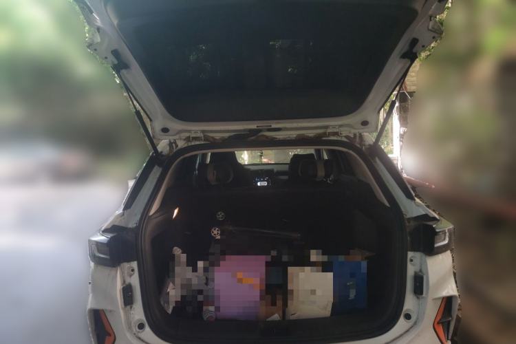 Used Dongfeng Aeolus Yixuan GS 2024 Mach Edition 1.5L Automatic Starry Version Trunk