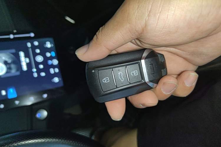 Used Dongfeng Aeolus Yixuan GS 2024 Mach Edition 1.5L Automatic Starry Version Vehicle Key