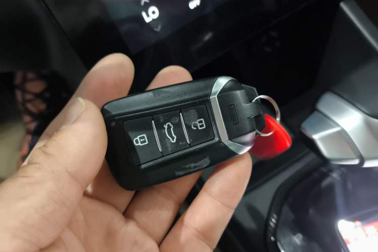 Used Dongfeng Aeolus Yixuan GS 2024 Mach Edition 1.5L Automatic Starry Version Vehicle Key