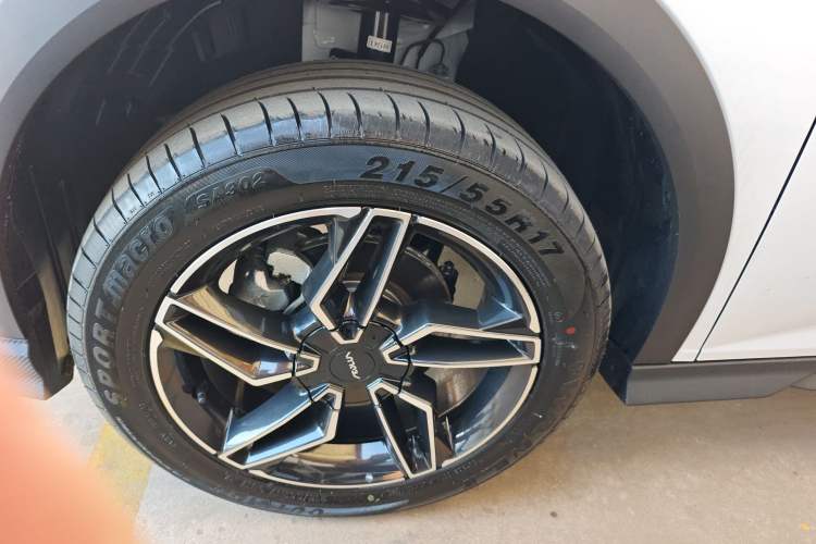 Used Dongfeng Aeolus Yixuan GS 2025 Mach-Edition 1.5L Automatic Starry Edition Left Front Wheel Hub