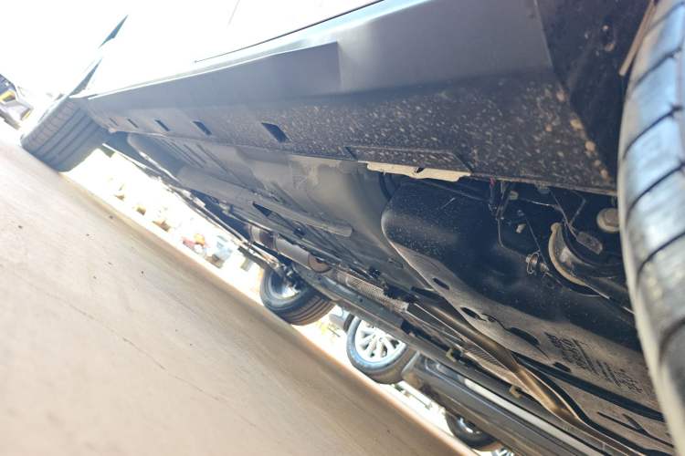 Used Dongfeng Aeolus Yixuan GS 2025 Mach-Edition 1.5L Automatic Starry Edition Left Side Sill