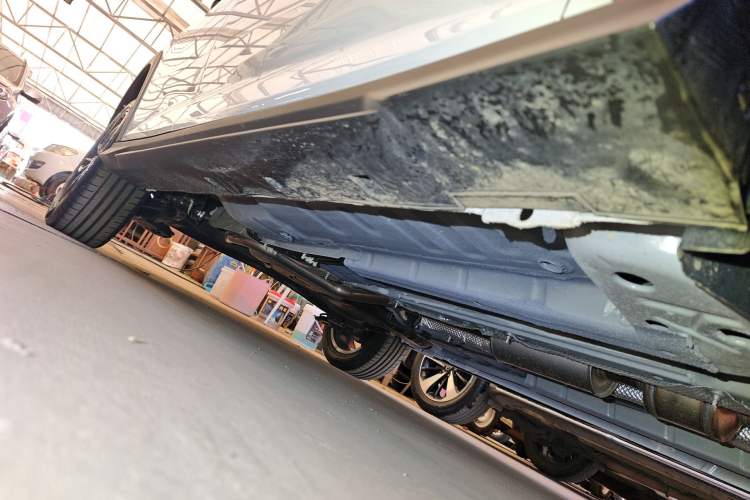 Used Dongfeng Aeolus Yixuan GS 2025 Mach-Edition 1.5L Automatic Starry Edition Right Side Sill