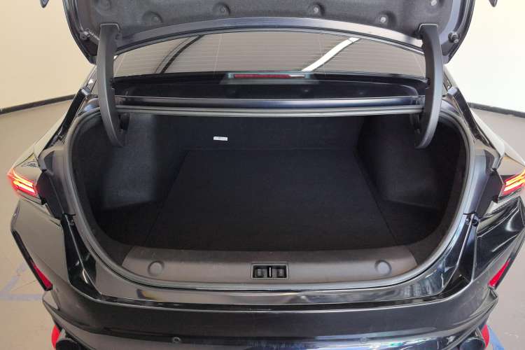 Used Dongfeng Aeolus Yixuan MAX 2021 1.5T Dark Night Sharp Edition Trunk