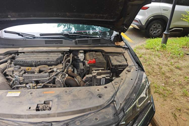 Used Dongfeng Aeolus Yixuan MAX 2021 1.5T Ultra-Stylish Trendsetter Edition Engine Bay Left
