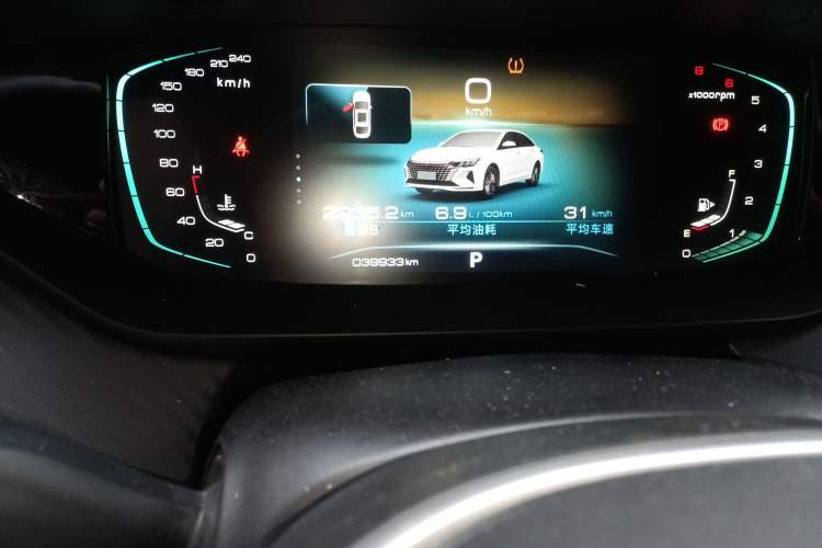 Used Dongfeng Aeolus Yixuan MAX 2021 1.5T Super-Powered Dad Edition Odometer Close Up
