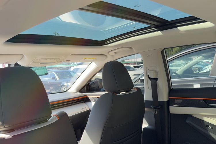 Used Dongfeng Aeolus Yixuan MAX 2021 1.5T Super Cool Trendy Dad Edition Headliner
