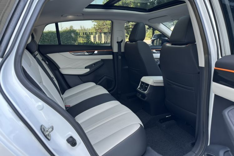 Used Dongfeng Aeolus Yixuan MAX 2021 1.5T Super Cool Trendy Dad Edition Interior 4