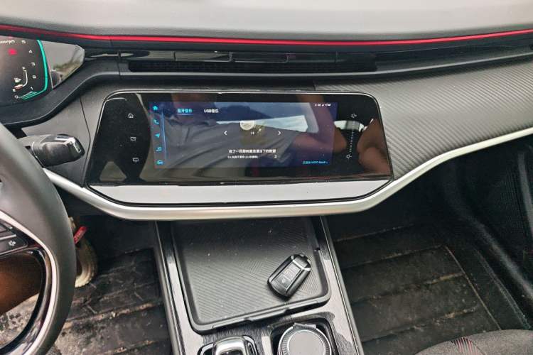 Used Dongfeng Aeolus Yixuan MAX 2021 1.5T Super-Powered Dad Edition Audio And AC Panel