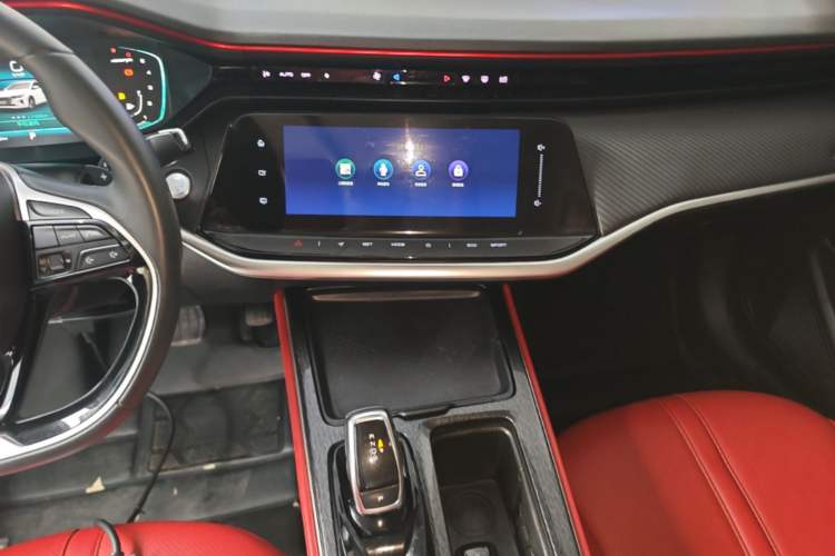 Used Dongfeng Aeolus Yixuan MAX 2021 1.5T Ultra-Stylish Trendsetter Edition Audio And AC Panel