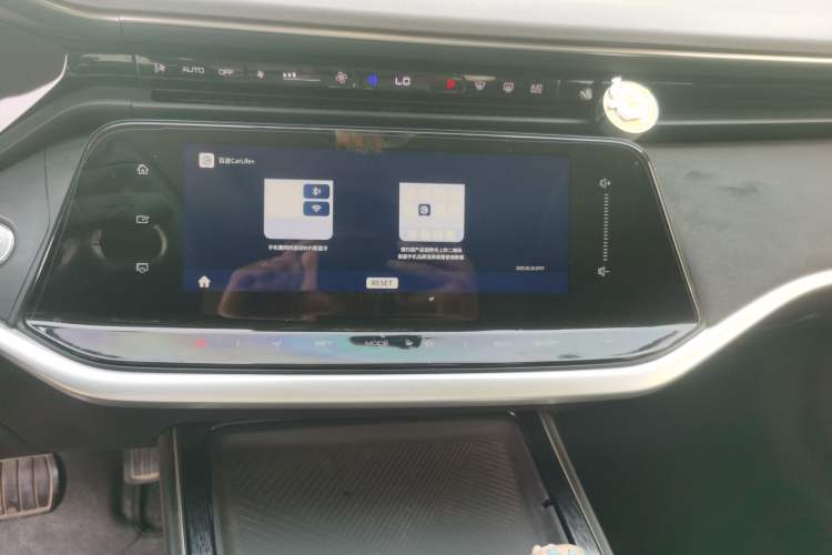 Used Dongfeng Aeolus Yixuan MAX 2021 1.5T Super Cool Dad Edition Audio And AC Panel