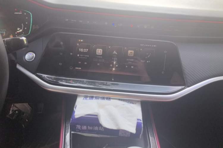 Used Dongfeng Aeolus Yixuan MAX 2021 1.5T Ultra-Stylish Trendsetter Edition Audio And AC Panel